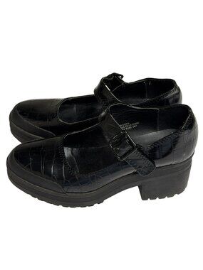 Urban Outfitters Black Croc Mary Jane Chunky Heels